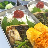 鯖の塩焼き　だし巻き玉子　ほうれん草胡麻和え　人参ナムル　ブロッコリーカリフラワー🥦|まゆさん