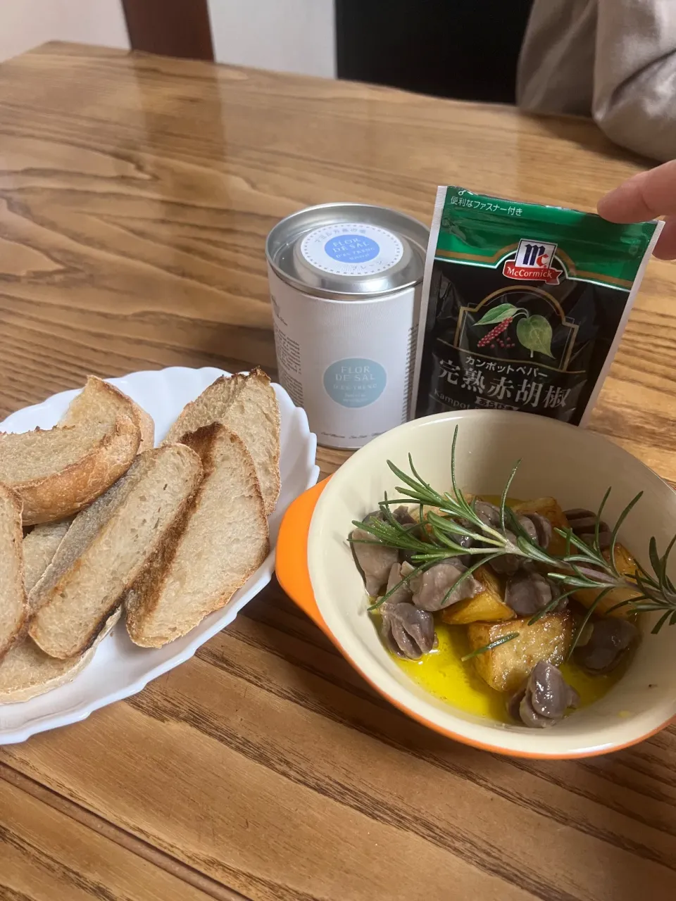 砂ずりとポテトのアヒージョ|TOMOさん