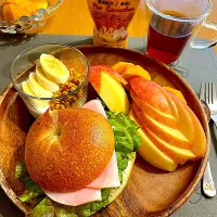 ベーグルサンドのモーニングプレート|Mikaさん