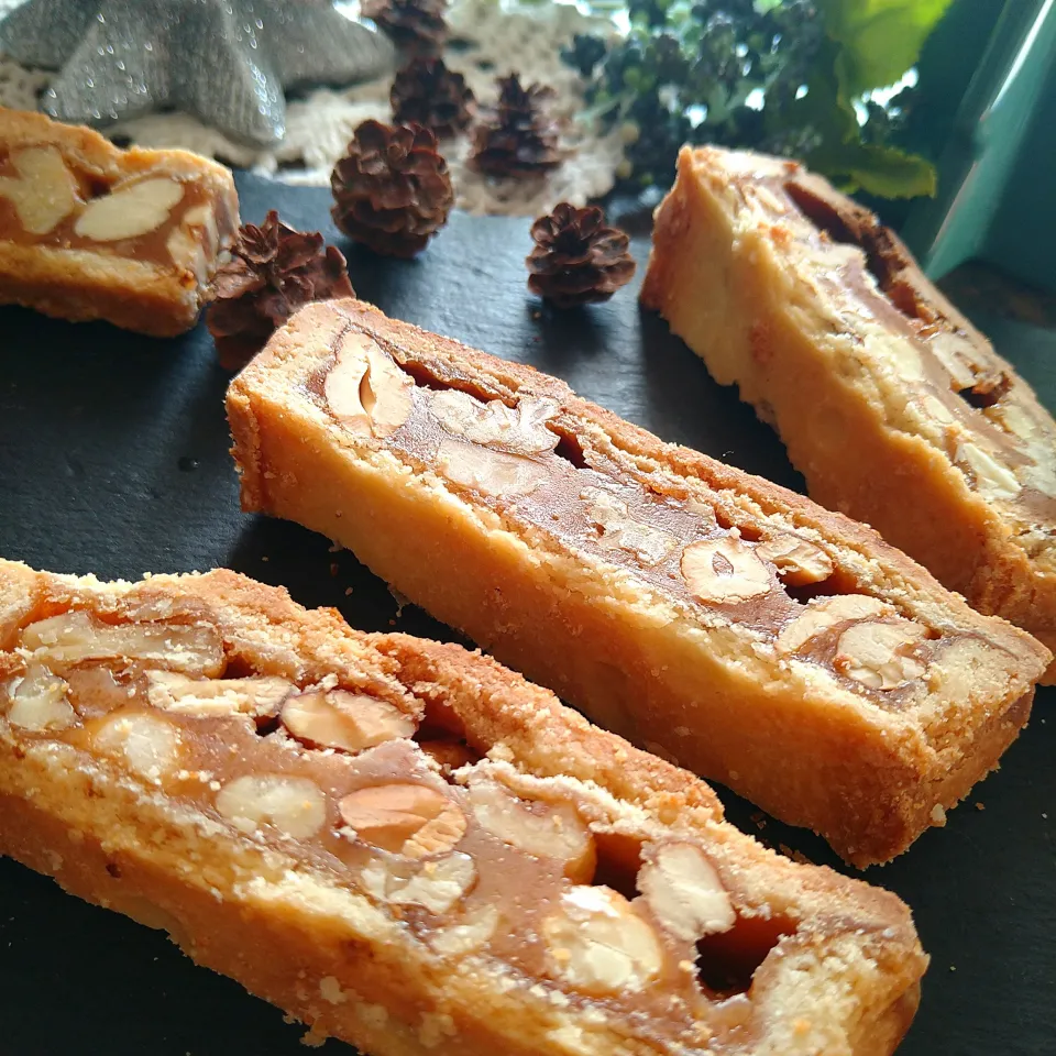 エンガディーナ・ヌストルテ くるみヌガーサブレ クッキー|とまと🍅さん