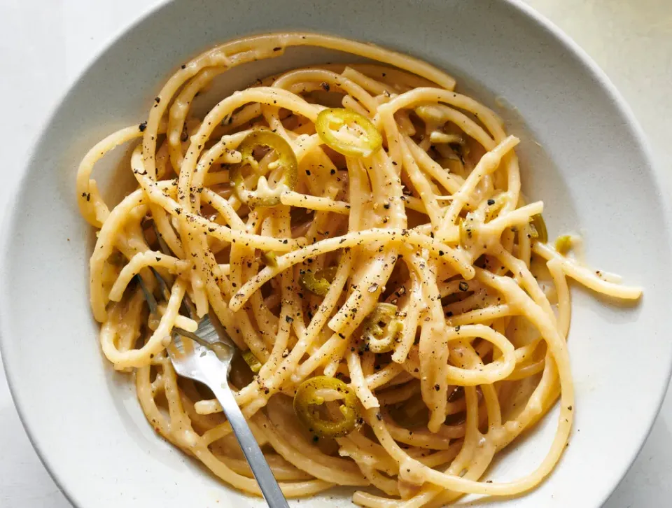 味噌、パルメザンチーズ、ピクルスピーマンのパスタ|270w178bさん