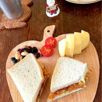 朝ごはん♯オムレツサンド|小松菜さん