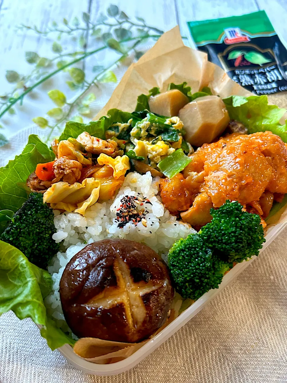 【誤差あり弁当】チキンマヨと里芋弁当|まなまな♡さん