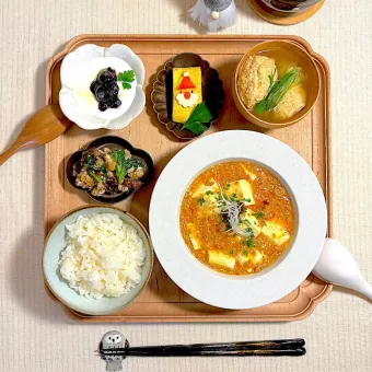 Snapdishの人気料理写真:麻婆豆腐のおぼんごはん