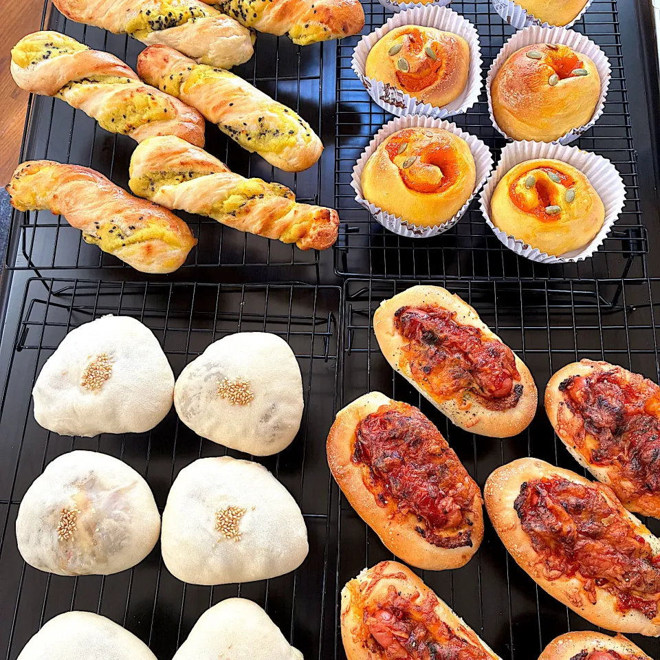 朝市で出したパン達です！|みほままこさん