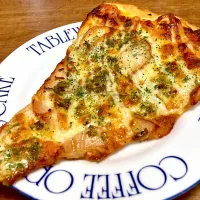 パラペーニョとスモークチキンのピザ🍕|まいりさん