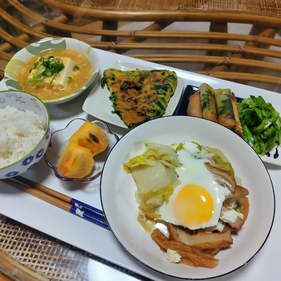 白菜とさつま揚げの卵落とし定食です✨|rikako♪。.:＊さん