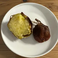 焼き芋と干し柿 娘曰く「狸がくれるおやつ」|愛さん