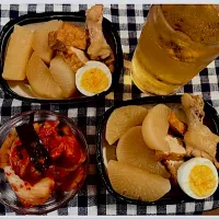 大根と鶏肉と厚揚げと卵🥚の煮物👀| ワイントンさん