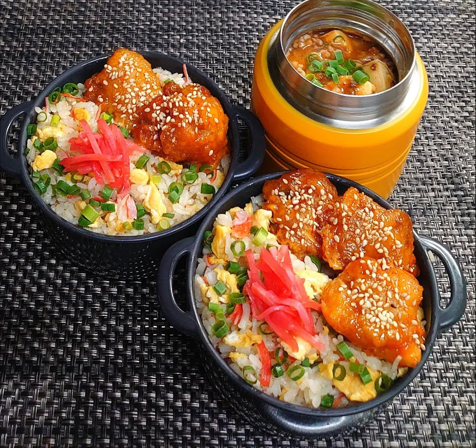 母とムスコのラブラブおソロ♪かに玉炒飯＆麻婆豆腐弁当|からあげビールさん