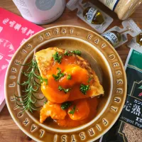 おいしい世界ごはん🇪🇸スパニッシュオムレツにトマトソースでいただきます🍴