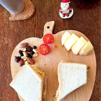 朝ごはん♯オムレツサンド|小松菜さん