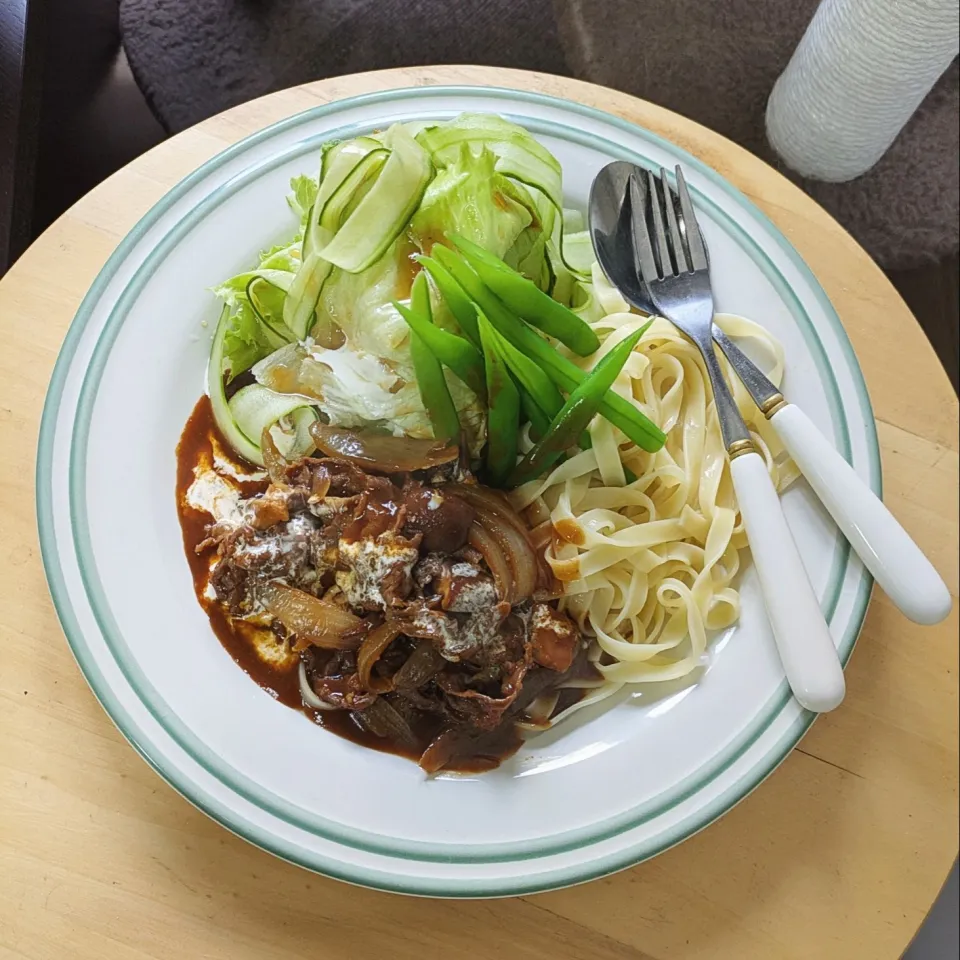 牛肉と玉葱、茸のデミ＆赤ワイン煮込み|mi_neneco♪さん