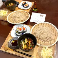 鴨南蛮蕎麦、買って来た巻き寿司|papinさん