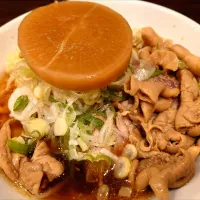 【2018年創業】 
【期間限定】 
ピコピコポン
モツ煮ラーメン (1,600円) 
―麺半分 (150g)
＋ニンニク (無料)
@西早稲田3分 
(JR高田馬場駅から徒歩10分)
225331
〈醤163塩54噌󠄀23タ11昆9出16 F18冷27混5つ3焼1ポ1〉|大脇さん