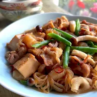 ピリ辛豚こまと糸蒟の煮物|とんちんさん