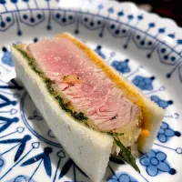 マグロの中トロのレアカツサンド