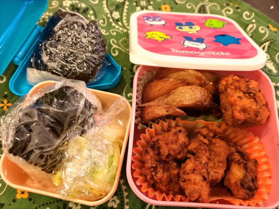 カレー風味唐揚　ポテトフライ　鮭🍙|まゆみさん