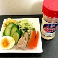 スパイスサラダ！キャベツには和えて他はふりかける。|まちゃさん