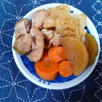 炊飯器で鶏もも肉と人参、大根、キャベツ煮|よっちびやばんぶーさん