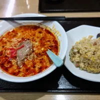 赤博多ラーメン(辛旨い博多ラーメン)、炒飯、中華飯、卵スープ、春巻(夕飯、祥瑞)| enarinさん