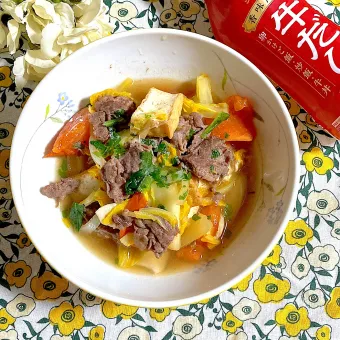 Snapdishの人気料理写真:牛肉と厚揚げのトマト煮🍅