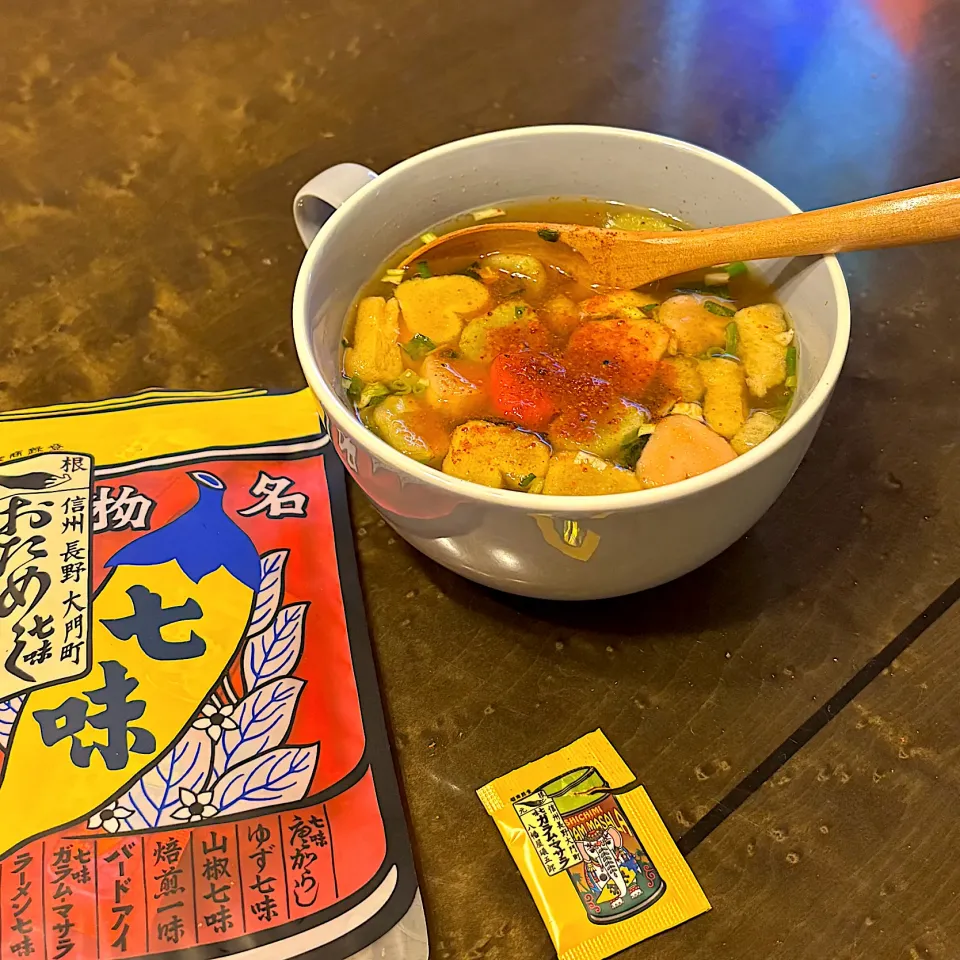 お味噌汁に七味唐辛子|かっちゃん杉さん