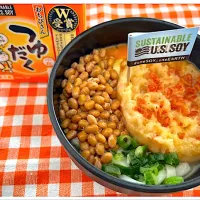 天ぷら🍤納豆のせ温うどん👀|ワイントンさん