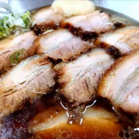 【北大塚ラーメンの2号店】 
王子金麦ラーメン 
チャーシュー麺 (1,050円) 
＋小ライス少なめ (180円) 
＋にんにくW増し (50円)
＠王子2分 
(JR十条駅から徒歩19分)
225332
〈醤164塩54噌󠄀23タ11昆9出16 F18冷27混5つ3焼1ポ1〉