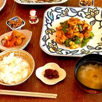 晩ごはん♯鶏肉カシューナッツ炒め♯自家製キムチ|小松菜さん