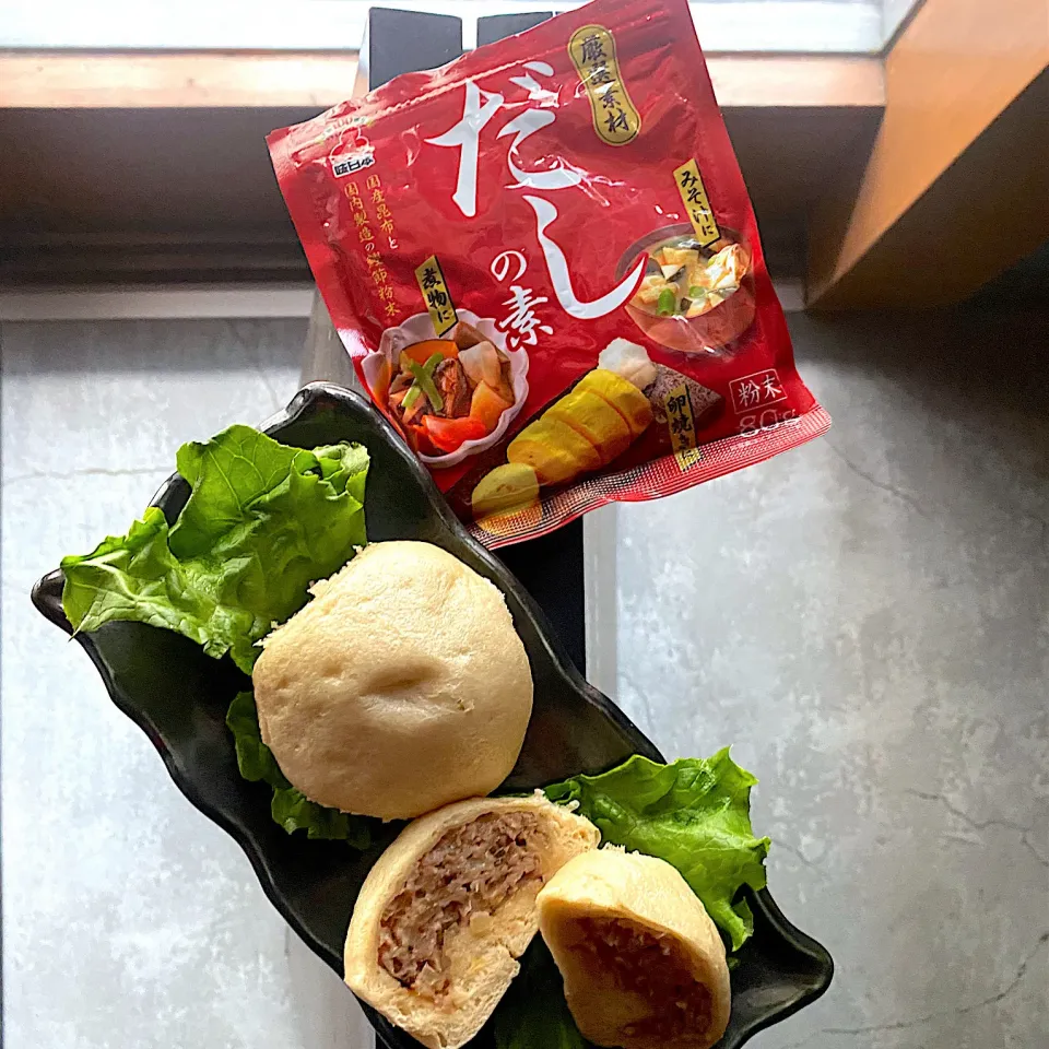 だしの素で鹿児島黒豚肉まん|shikaさん