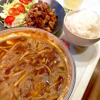 おっさん飯　砂肝の唐揚げ　味噌煮込みうどん　サラダ|ひげおやじさん