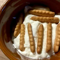 水切りヨーグルトにココナツサブレ|tamiさん