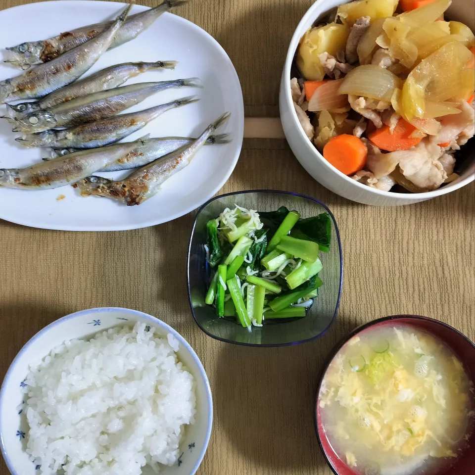 🌛*゜肉じゃが / シシャモ / コマツナおひたし / かき玉汁|Ayakaさん