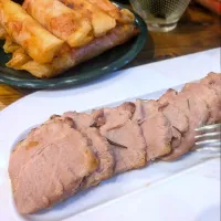 豚ロースオーブン焼き、柿とクリチと生ハムの春巻き|ankoさん