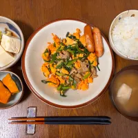 《当選アイテムで作ったよ！》ニラ肉玉 

今日はなんと…！
当選していただいた “あじまる（うまあじガーリック）” を初使用✨
これ入れたら、いつものニラ肉玉が一気に“優勝味”に

ガーリックの旨みがふわ〜っと広がって、
お肉も卵もめっちゃ合う！！
フライパンから香り立つ時点で絶対おいしいやつ|よらさん