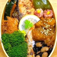 鮭弁当🍱|にゃん(=^・^=)さん