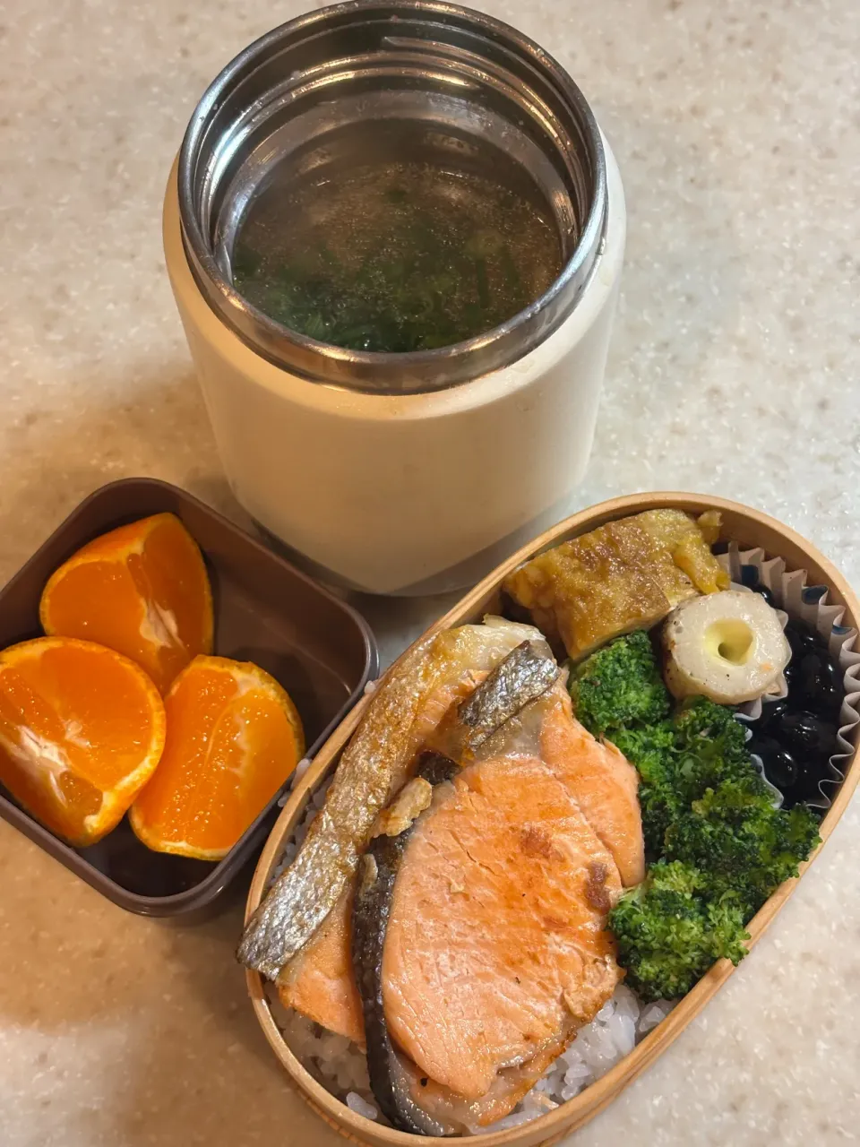 娘お弁当（焼き鮭）|takezooさん