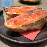 パン・コン・トマテ