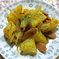 ポールウィンナーでジャーマンポテト風| 🍒ふみりん🍒さん