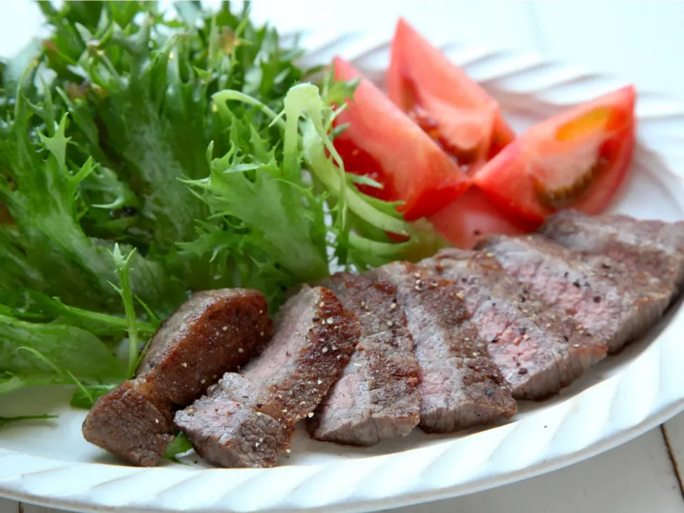 佐賀和牛ステーキと私が育てたハンサムレタス|マユマユさん