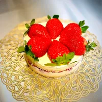 ローいちごミルクケーキ|みうのすけさん