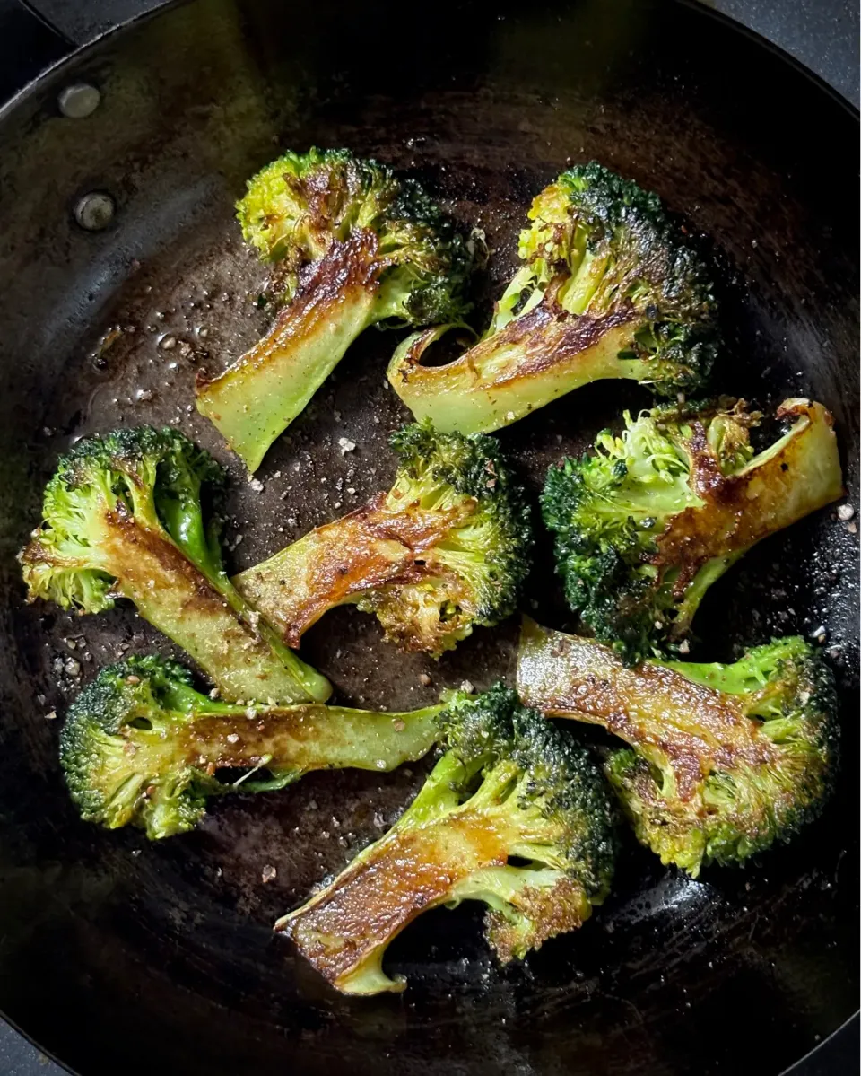 ブロッコリーのプランチャ Brócoli a la plancha|まる(丸大豆)さん