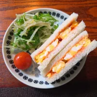 オムレツサンドイッチ