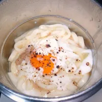 生タマゴ乗せカルボナーラうどん|darkbaronさん