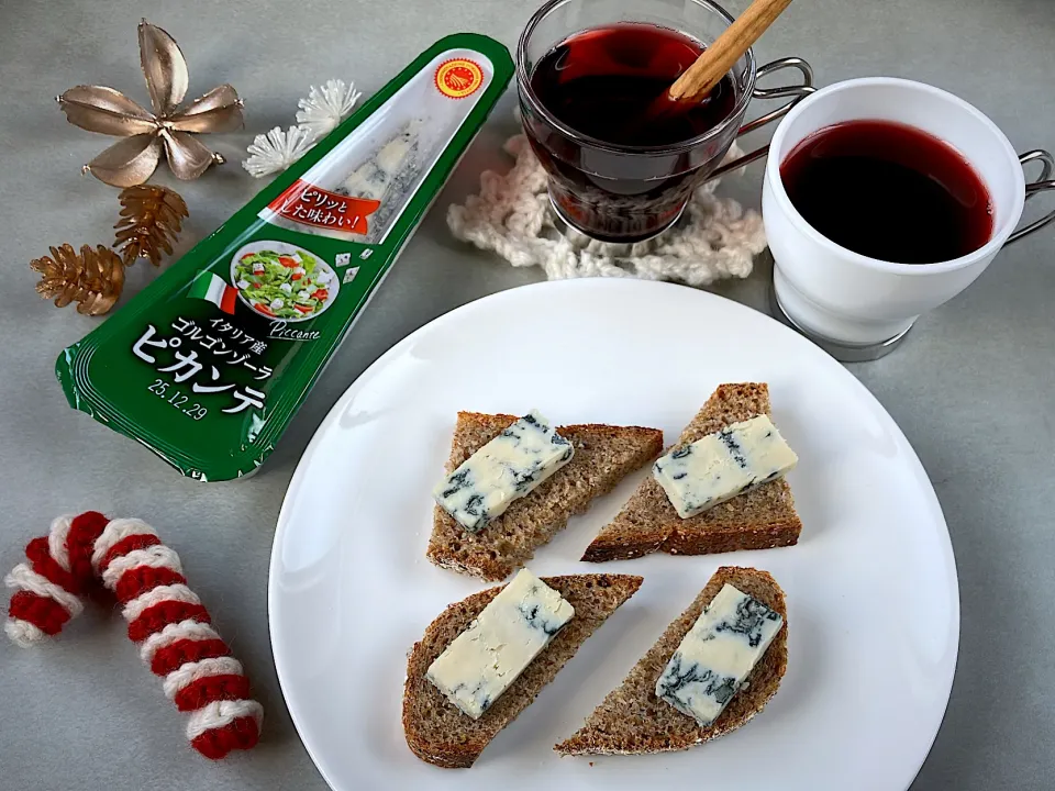 ライ麦パン&グリューワインと🍷|紅茶とお菓子と時々ごはんさん