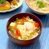 なめことポーチドエッグのお味噌汁|アルティッチョさん