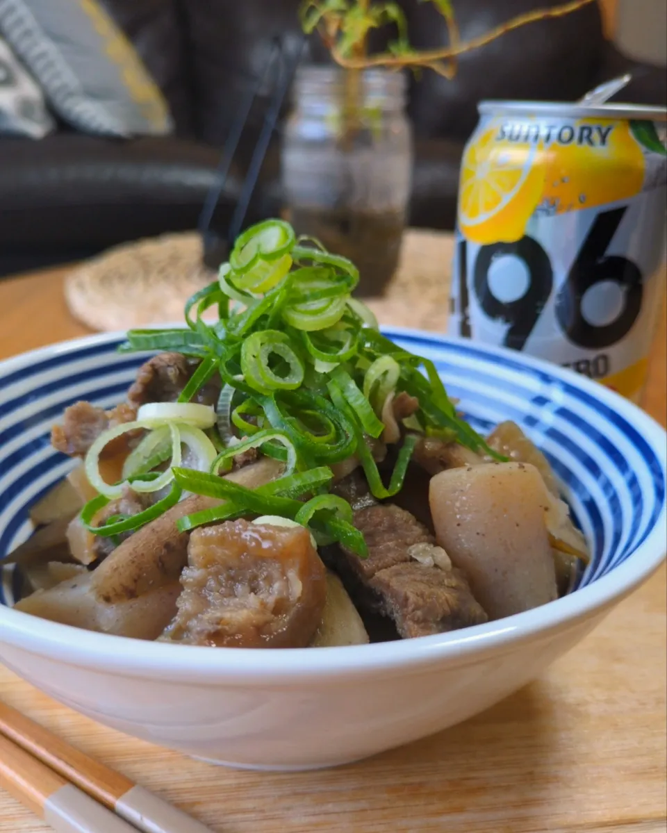 牛すじ煮込み|まりおさん