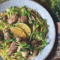 白子と豆苗のライムクリームパスタ