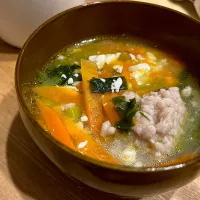 肉団子と野菜の中華スープ|茶茶茶さん